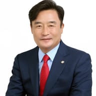 정동만 의원 사진
