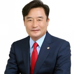 정동만 의원 사진